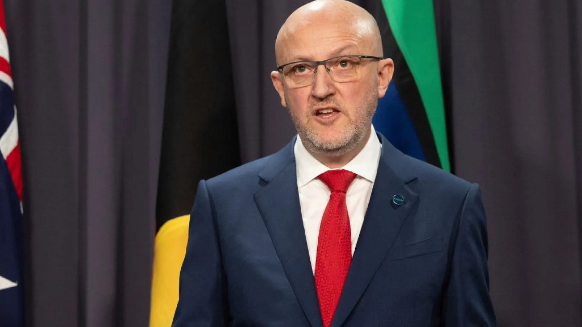 
                    Austrália acusa piratas ligados a Pequim de tentar sabotar infraestrutura
                