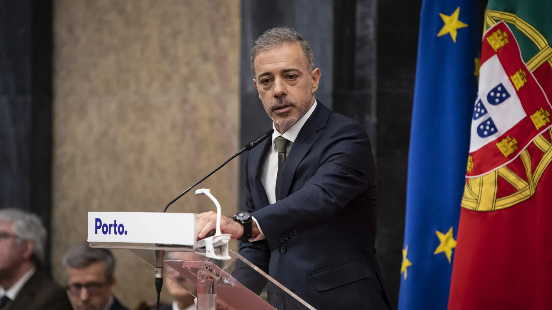 
                    Câmara do Porto duplicou camas para sem-abrigo no Hospital Joaquim Urbano
                