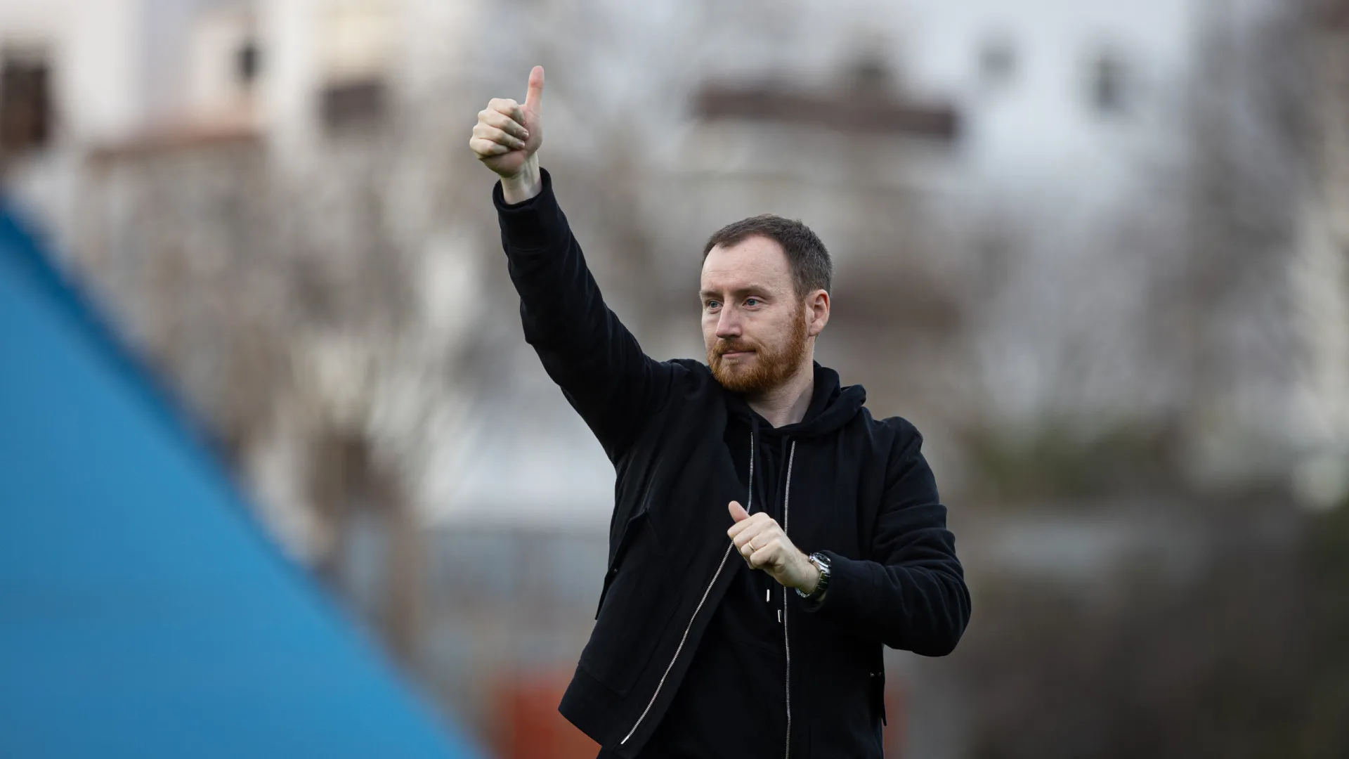 
                    Cathro quer Estoril a fazer um 