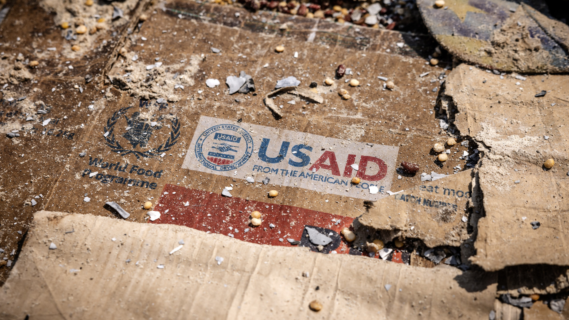 Congresso dos EUA aprova corte de fundos a USAID e media NPR e PBS