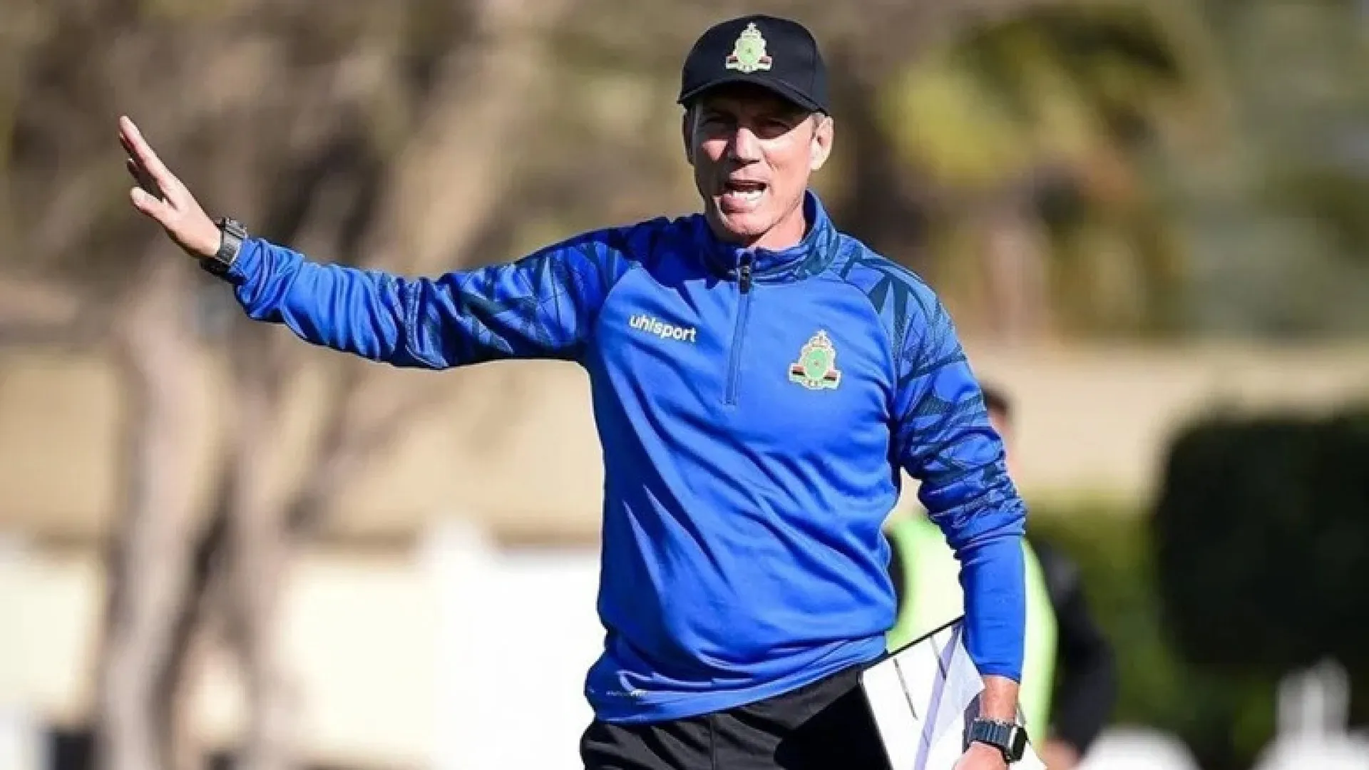 
                    Equipas dos treinadores portugueses falham vitória na Champions africana
                