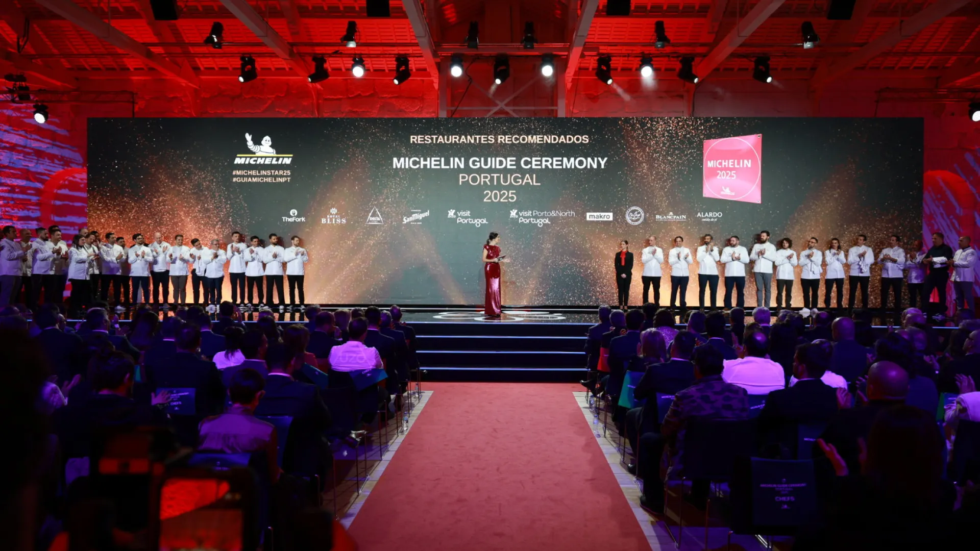 
                    Guia Michelin: Daniela Ruah apresenta gala na Madeira e há mais novidades
                