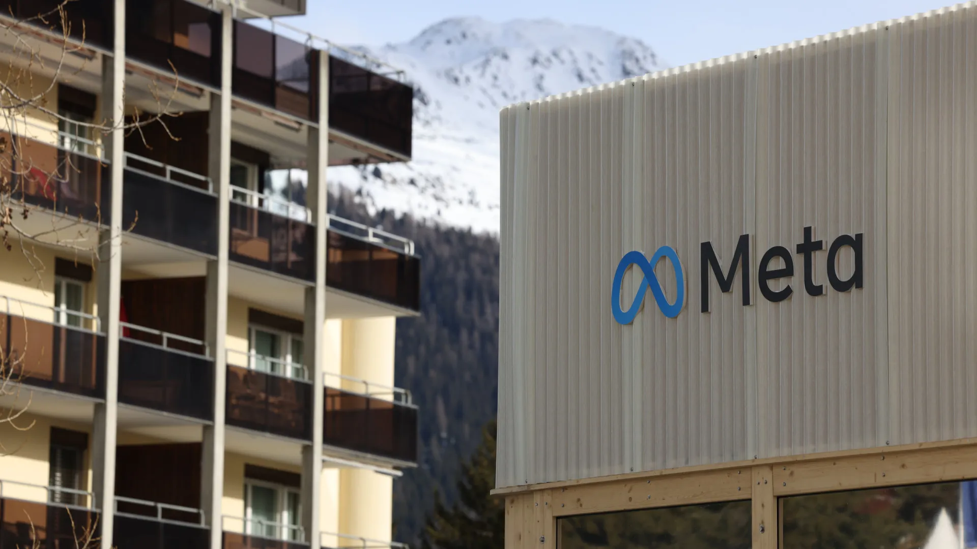 
                    Meta vai lançar app onde só poderá encontrar vídeos criados com IA
                