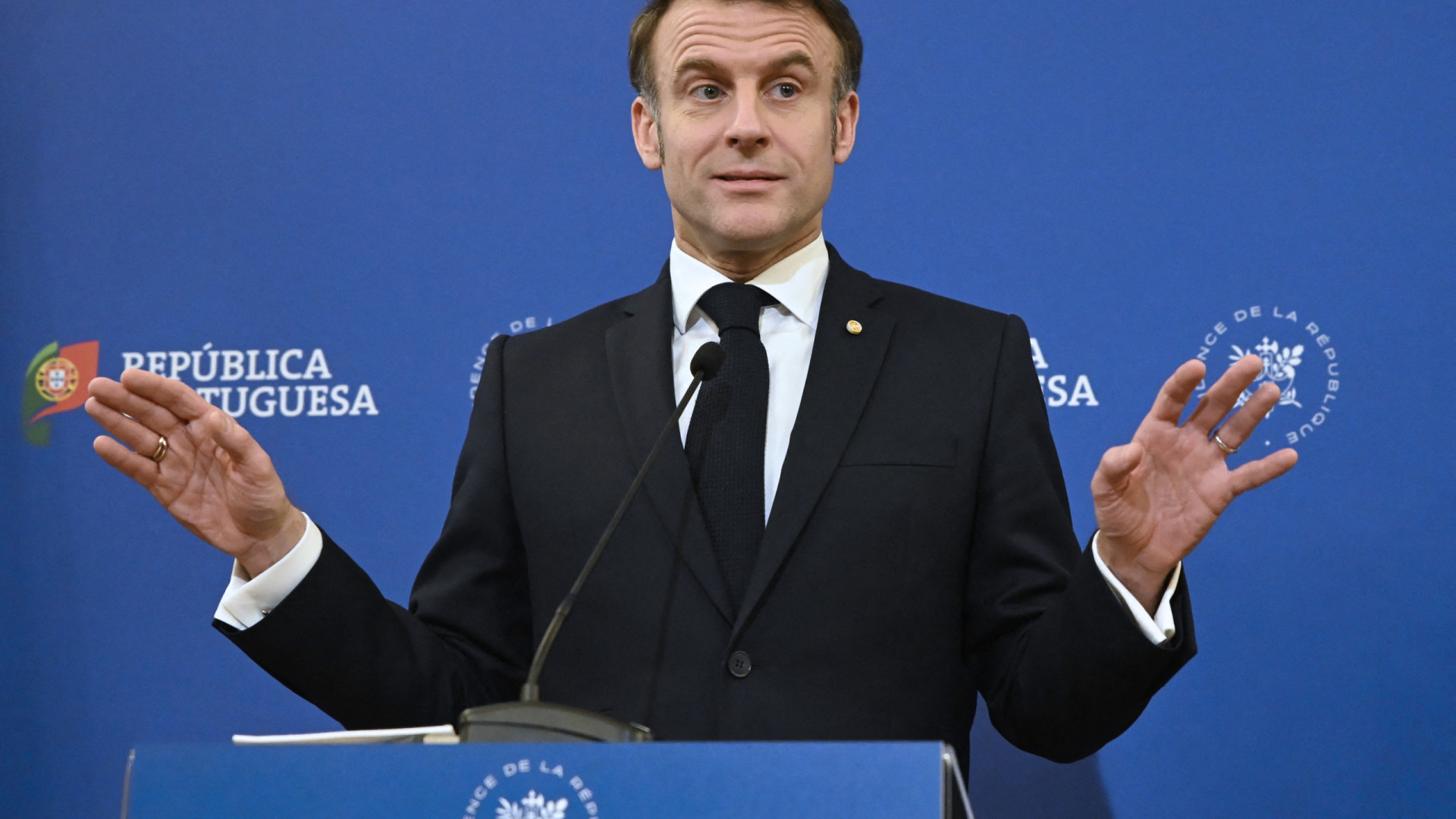 Macron afirma que a Europa terá de responder aos EUA caso apliquem taxas