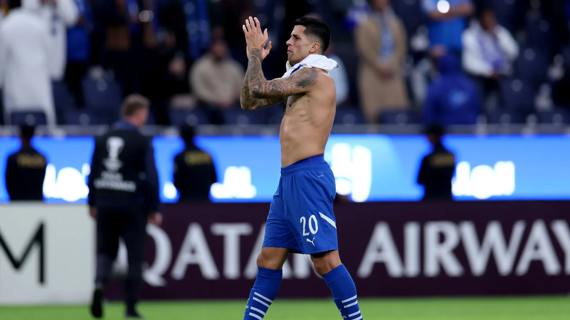 
                    Benfica, Barcelona ou Inter? Cancelo em contactos para voltar à Europa
                