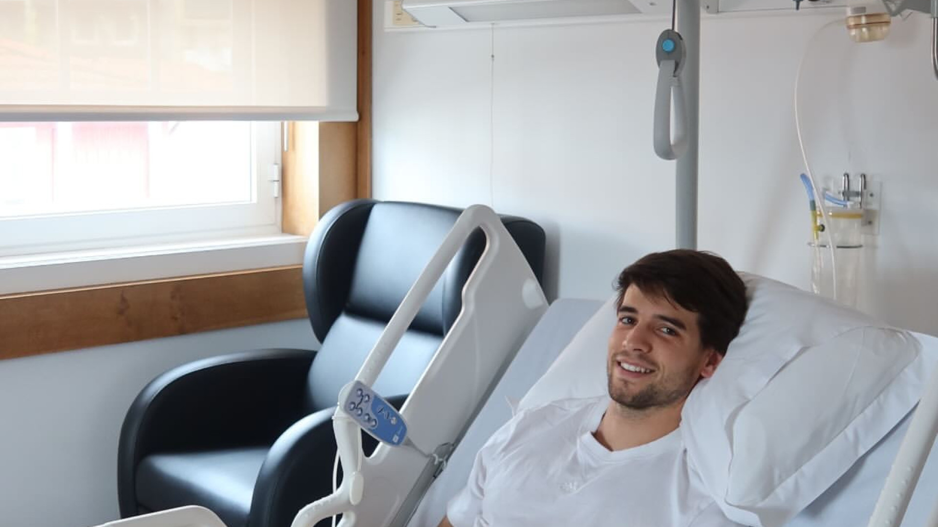 Daniel Bragança deixou hospital e voltou para casa… em clima de festa