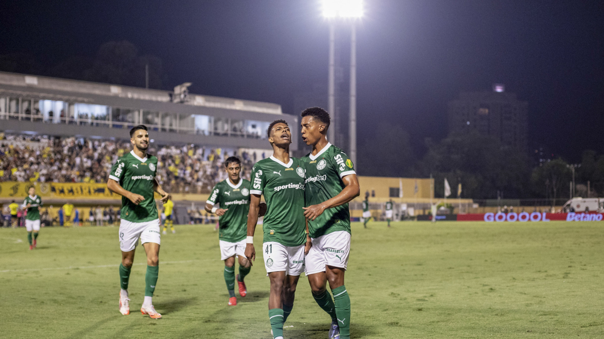 Palmeiras vence São Bernardo e está nas ‘meias’ do Paulistão