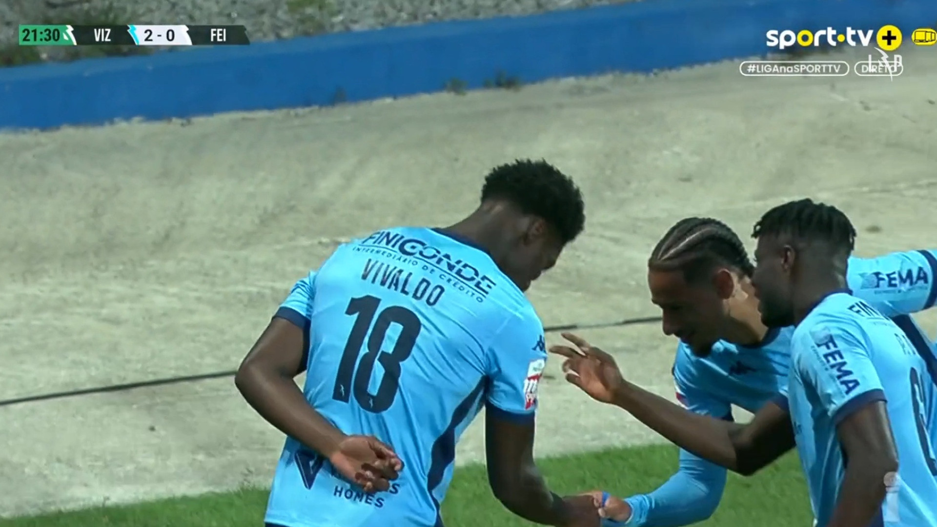 Um atrás do outro. Vivaldo Semedo voltou a bisar pelo Vizela