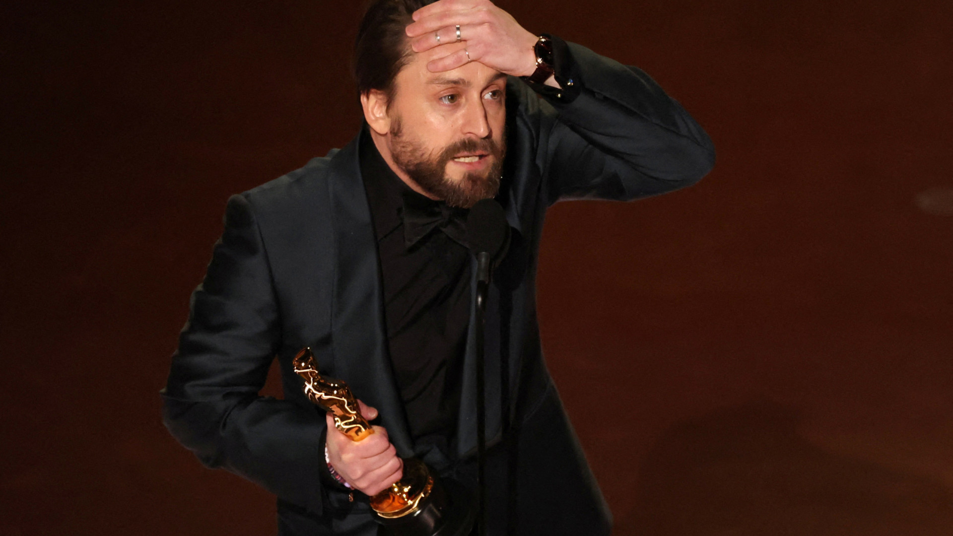Kieran Culkin vence primeiro Óscar da noite
