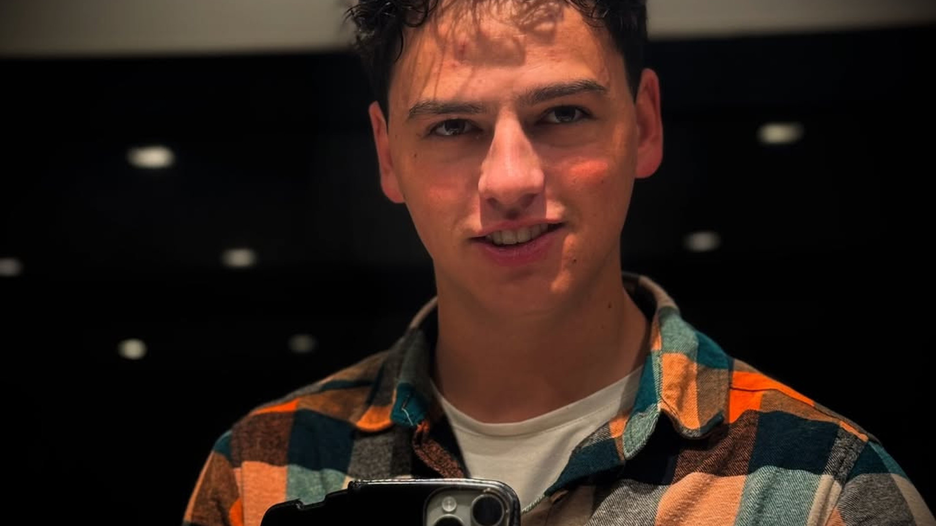 Já nasceu a primeira filha de Miguel Moura. Cantor mostra primeira foto