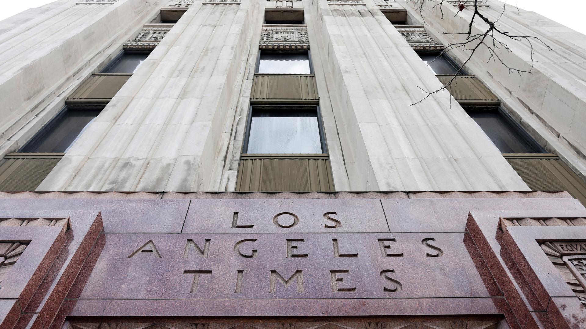 Los Angeles Times criticado por uso de IA em artigos de opinião