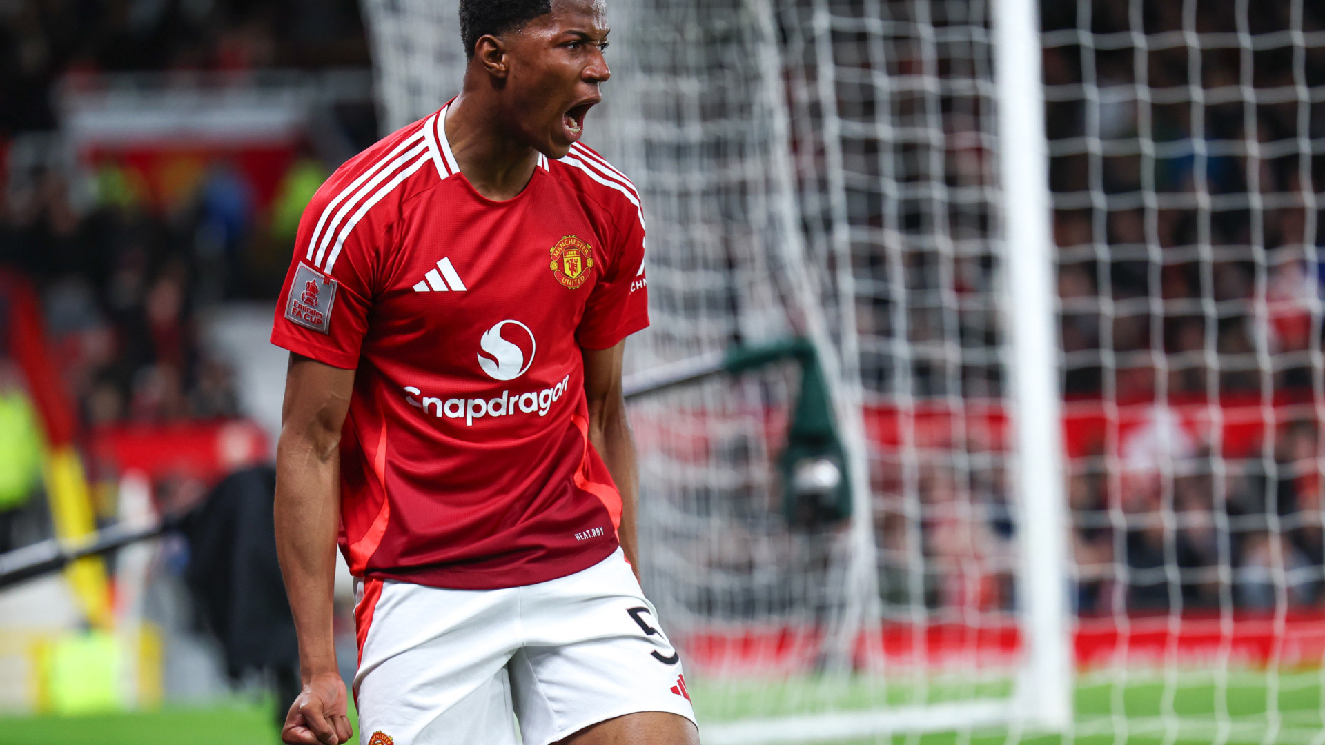 Lendas do United dão dica a Amorim e apontam solução nas camadas jovens
