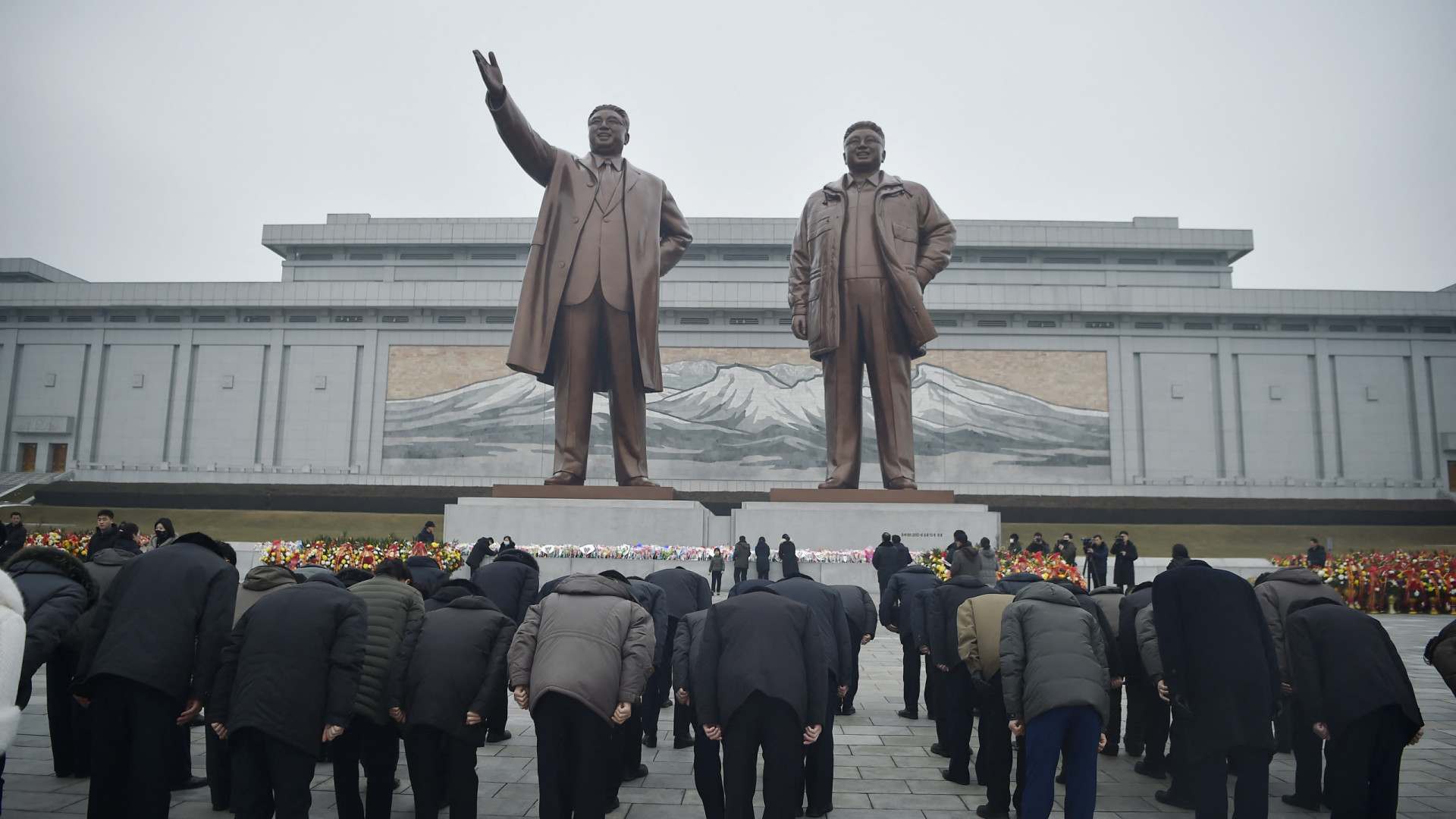 Coreia do Norte suspende transmissão pelos altifalantes na fronteira