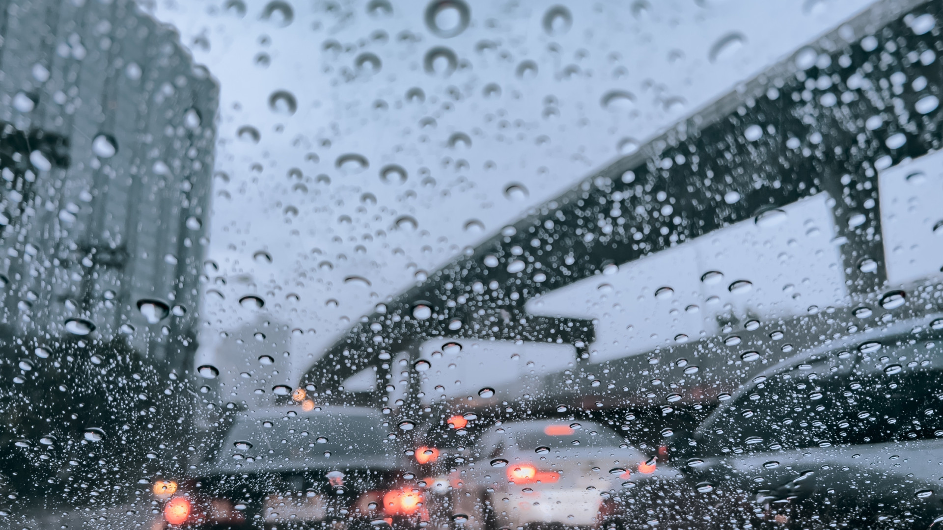Quarta-feira de chuva em todo o país (com 1 exceção) e alguma neve