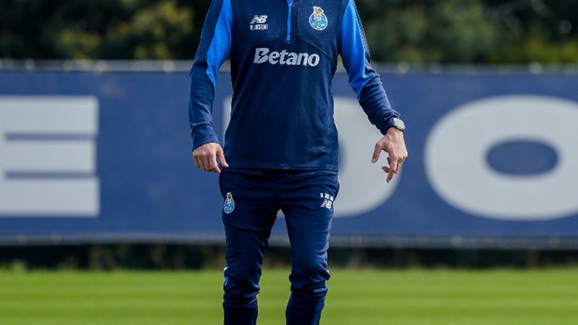 Martín Anselmi volta a chamar quarteto da formação ao treino do FC Porto