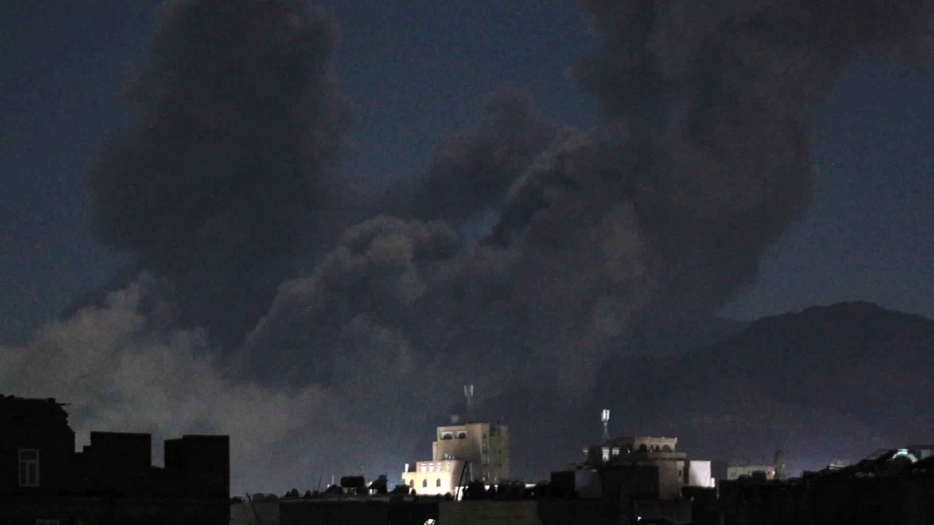 
                    Últimas forças dos Emirados Árabes Unidos deixam o Iémen
                