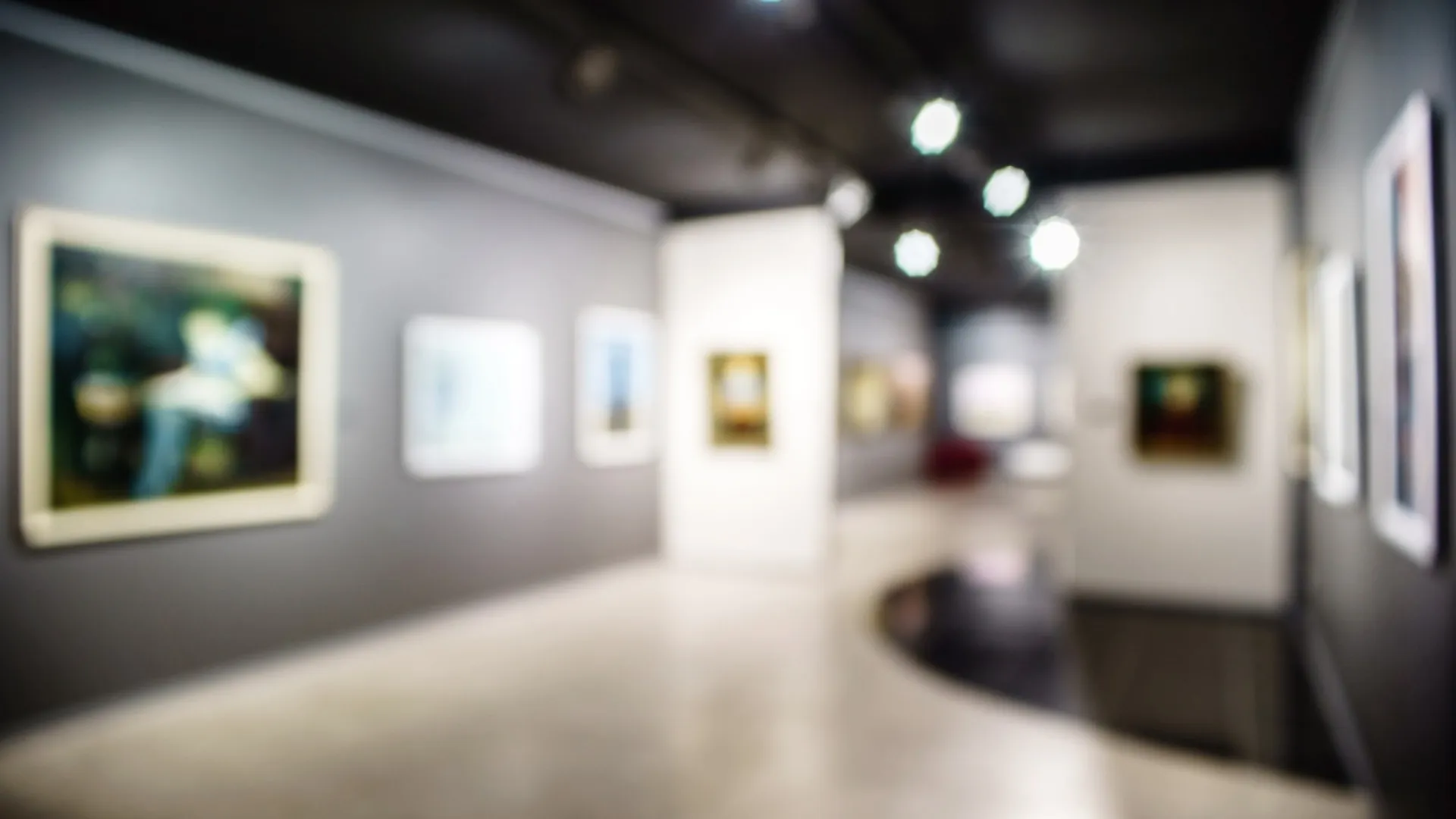 Exposição 'A Graça da Desgraça' sobre Mário Viegas até dezembro em Almada