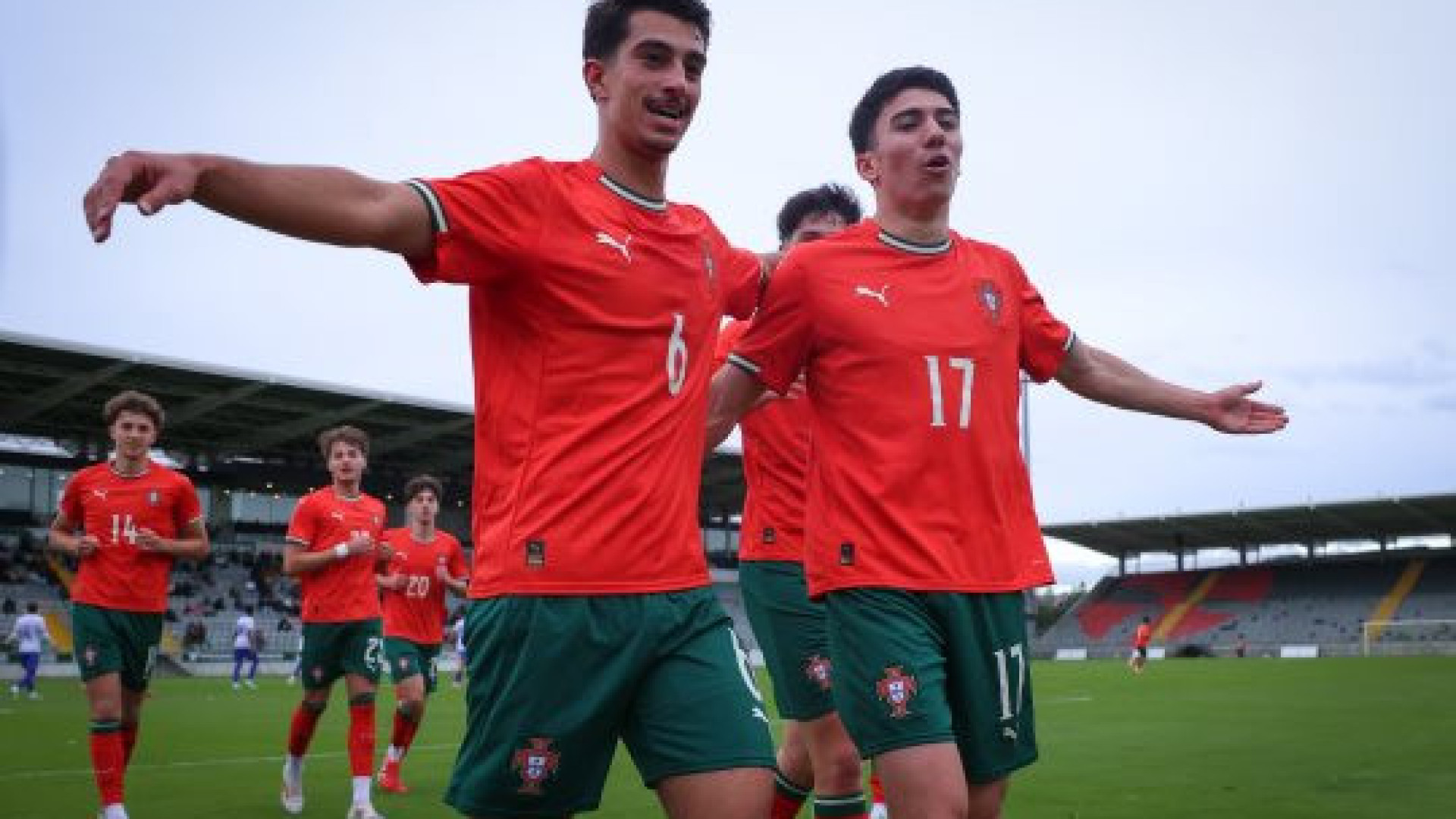 Portugal 'cilindra' França no Torneio Internacional do Porto de sub-18