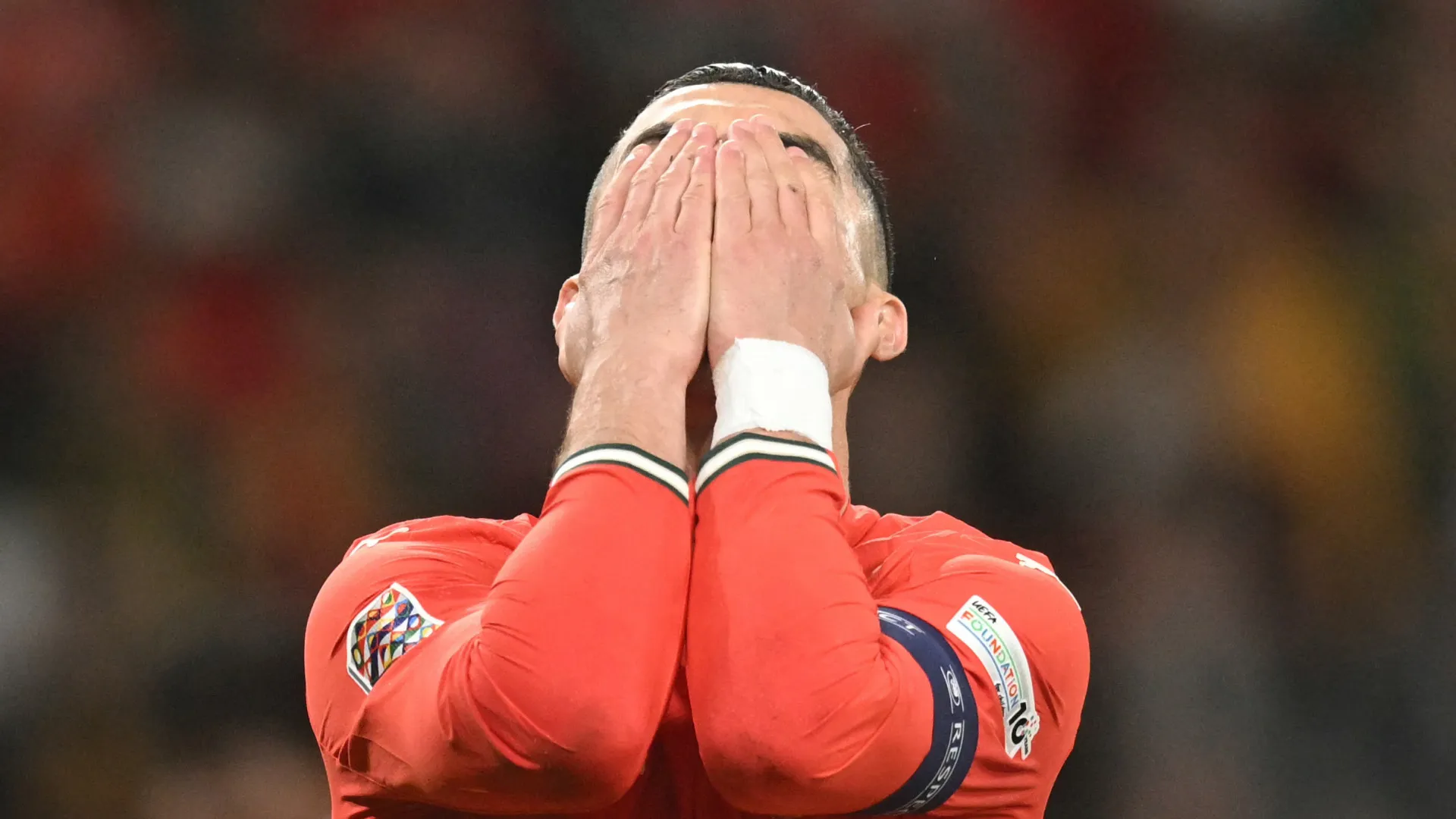 A agonia de Cristiano Ronaldo após falhar penálti no Portugal-Dinamarca