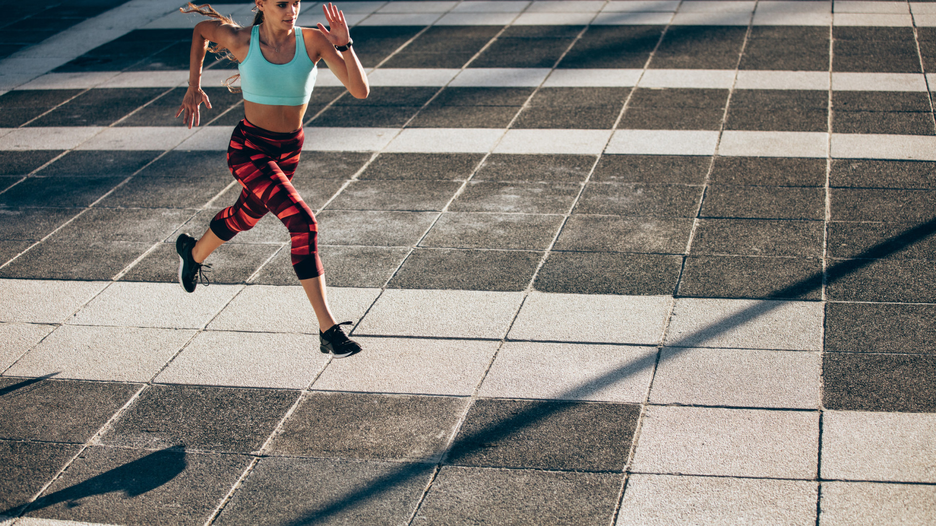Perca calorias em apenas 15 minutos com este treino de alta intensidade