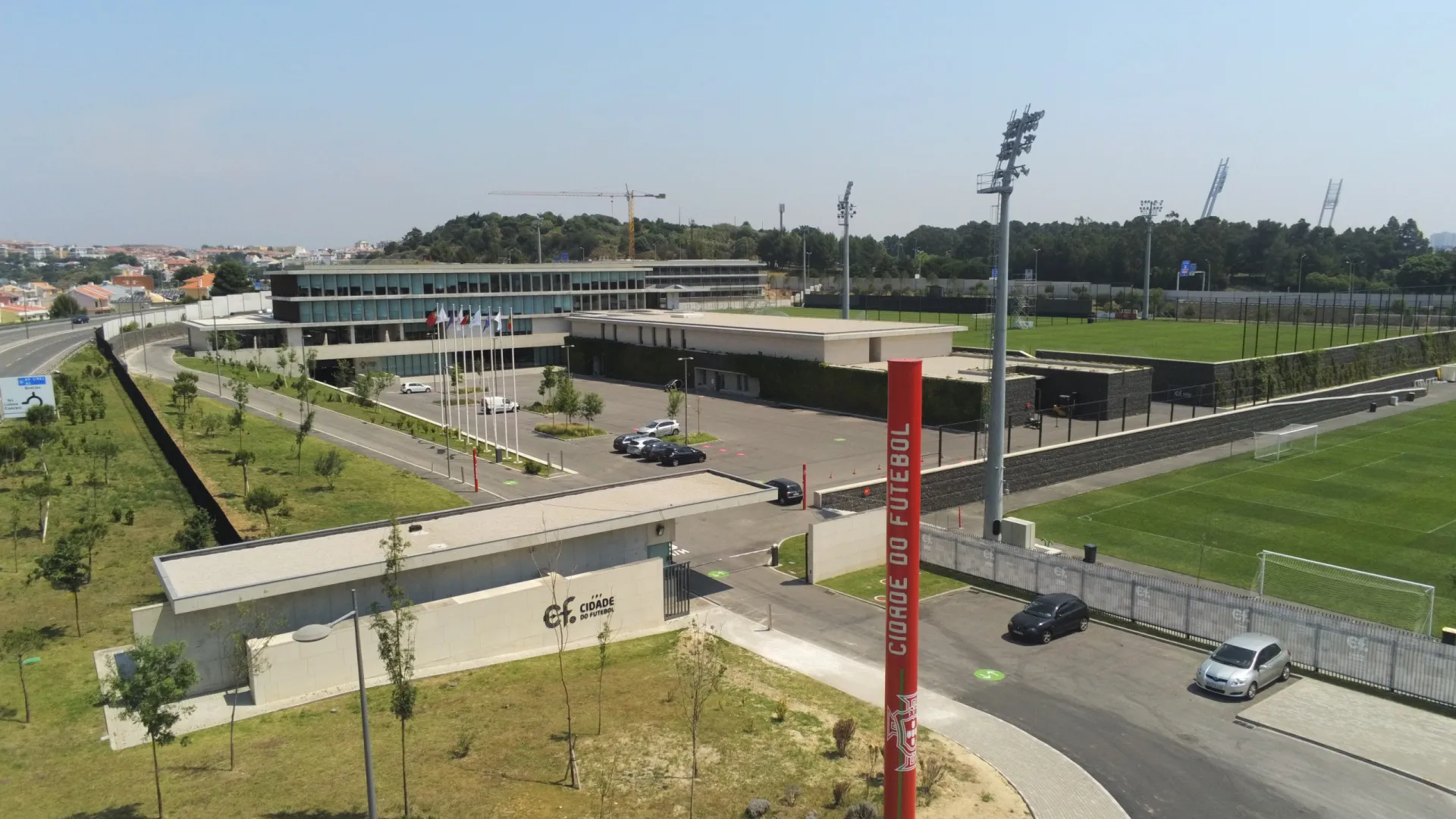 
                    União de Leiria prepara jogo com FC Porto B na Cidade do Futebol
                