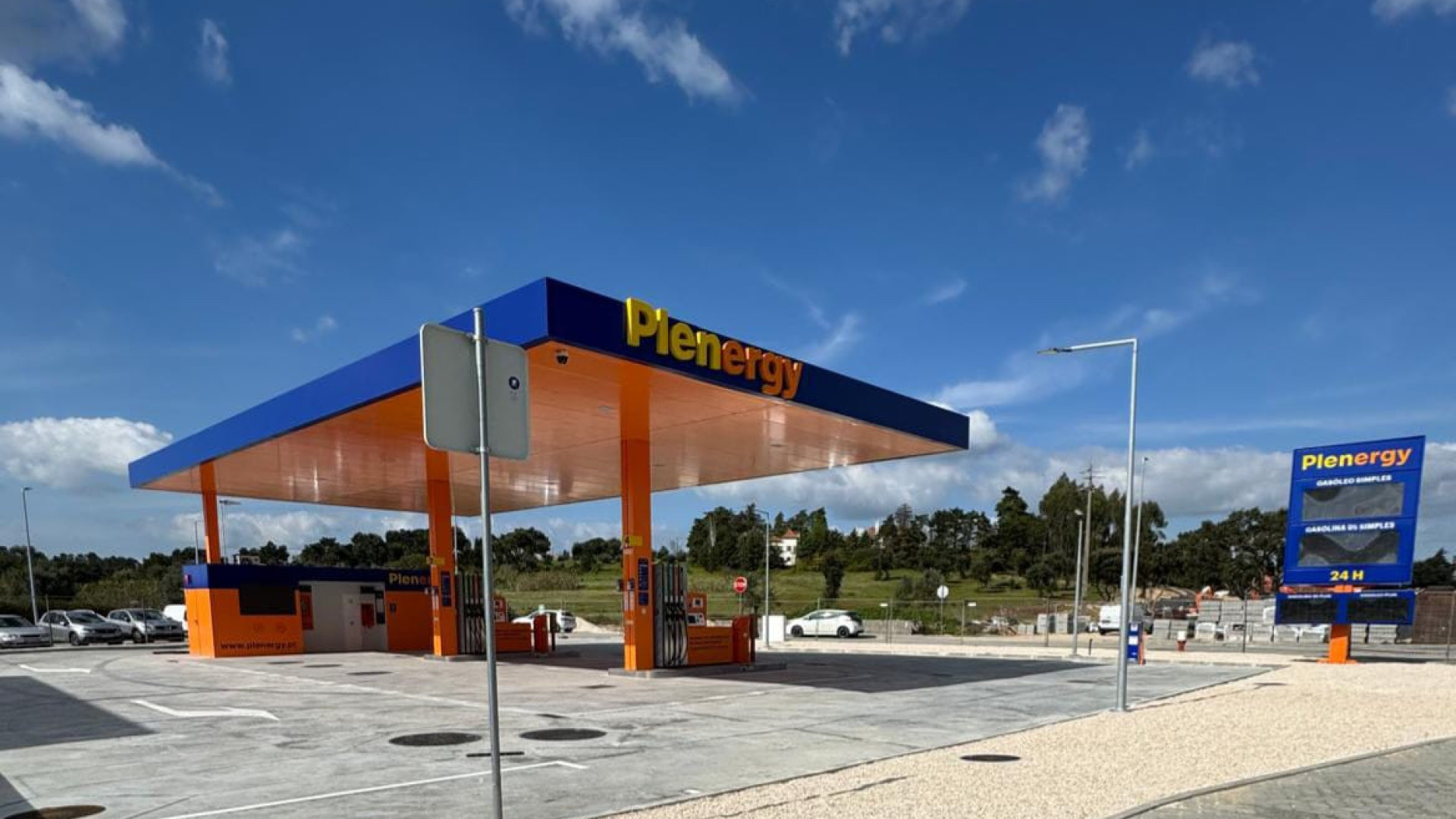 Grupo de combustíveis 'low-cost' quer investir até 17 milhões em Portugal