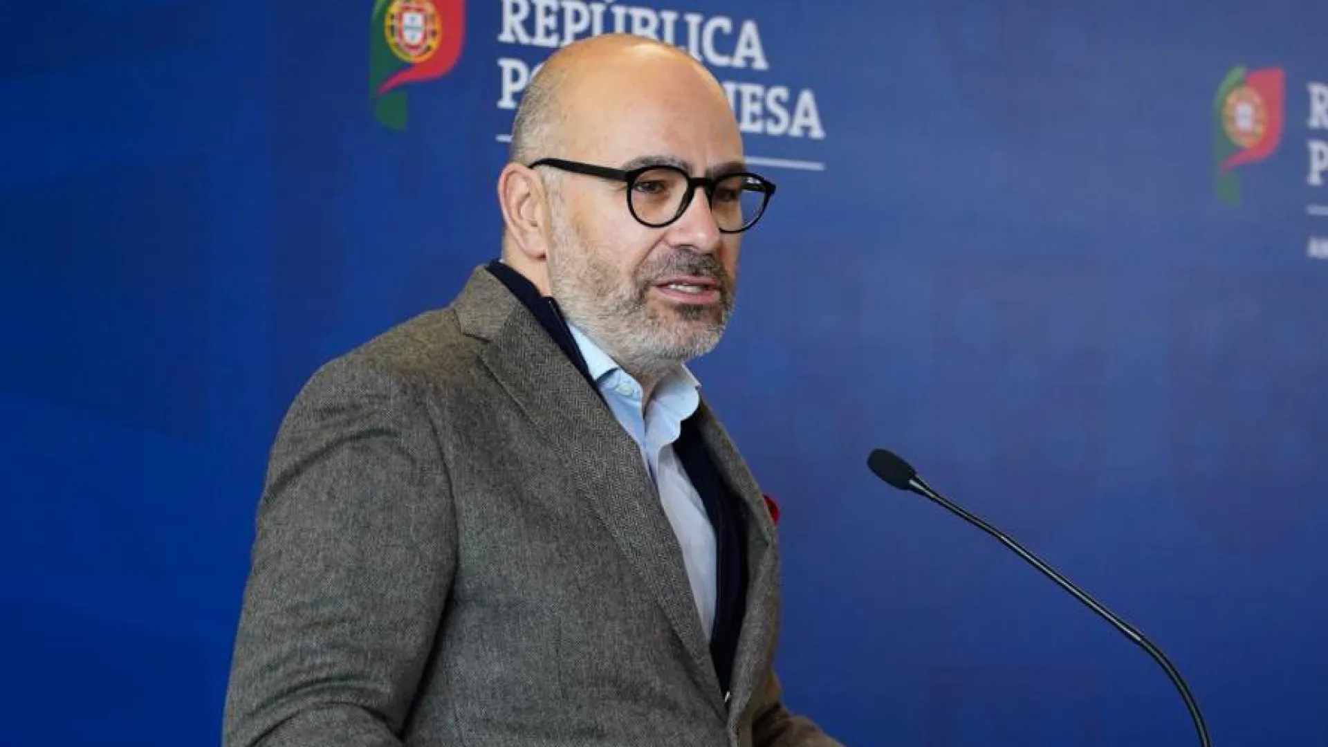 
                    Governo em fase final do processo para cumprir acordo salarial na CP
                