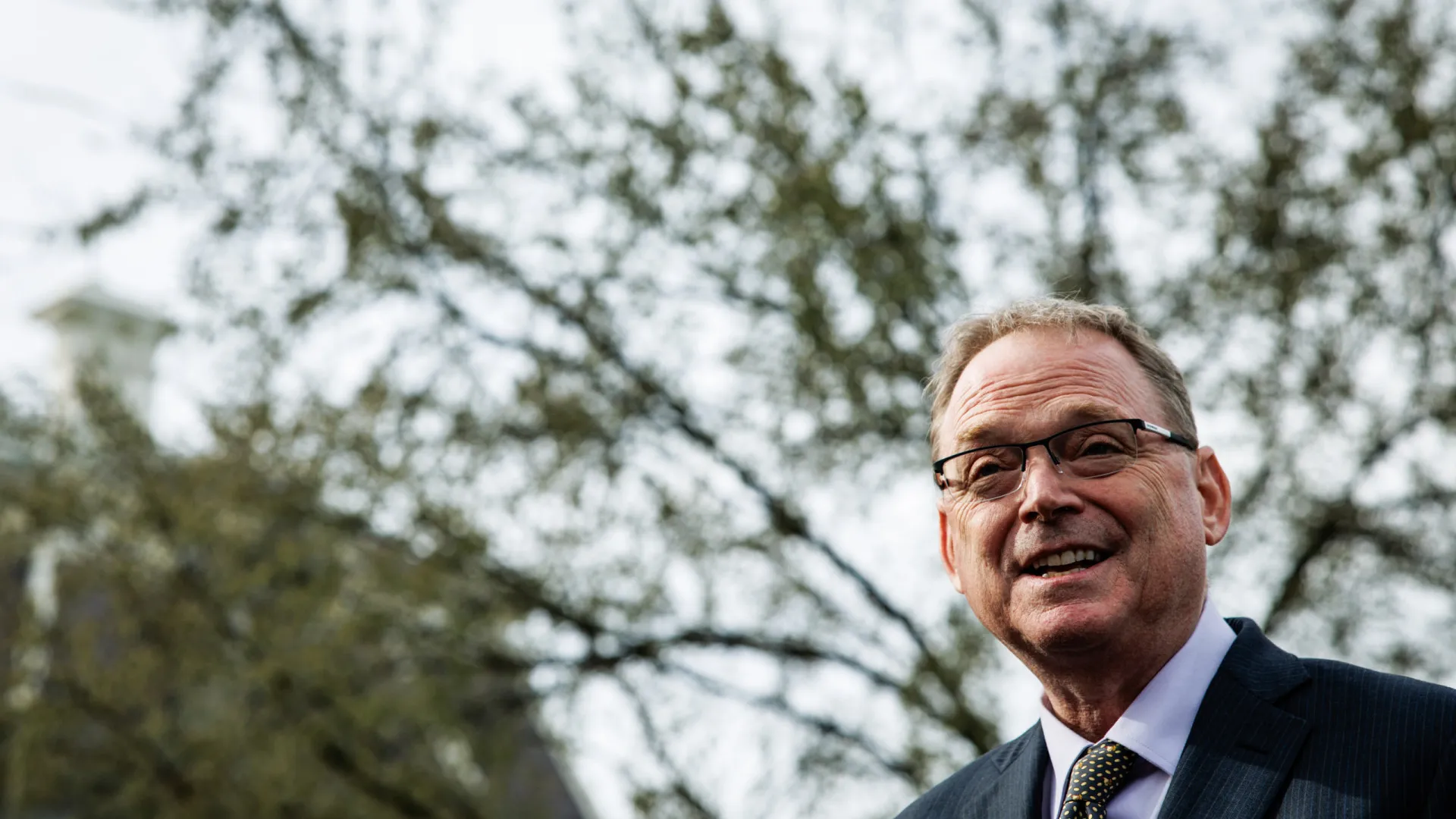 
                    Estudo sobre impacto das tarifas? 