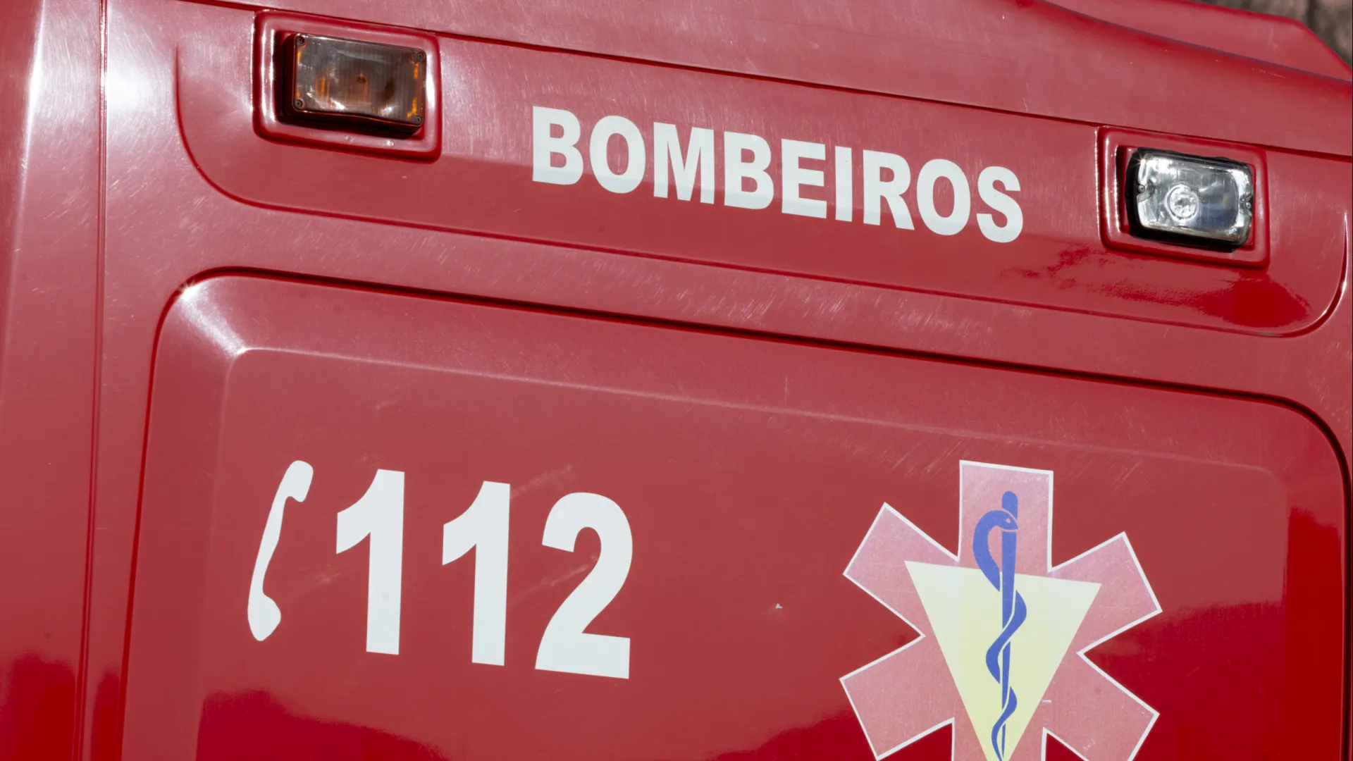 
                    Incêndio em habitação na Marinha Grande faz cinco desalojados
                