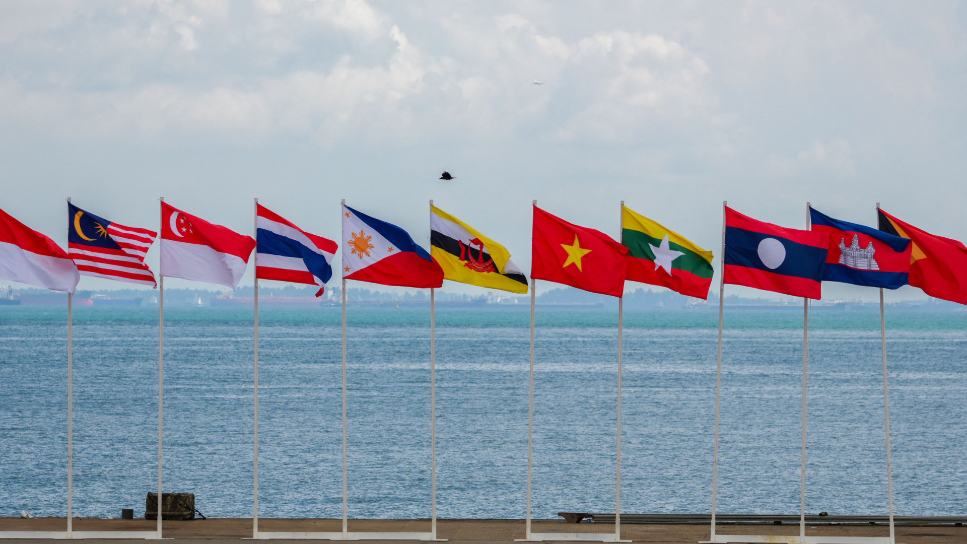 Estados da ASEAN preocupados com taxas de Trump reunem-se com China e CCG