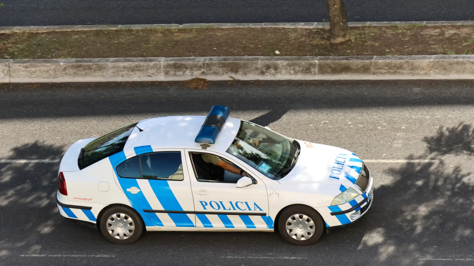 
                    PSP: Polícia acusado de maus-tratos à família investigado após detenção
                