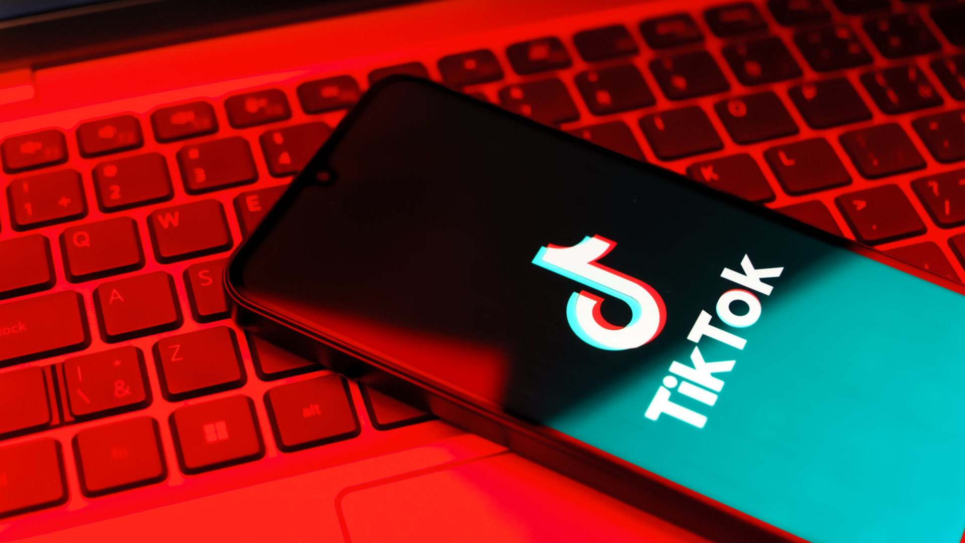 Amnistia Internacional reforça alerta sobre conteúdos nocivos no TikTok
