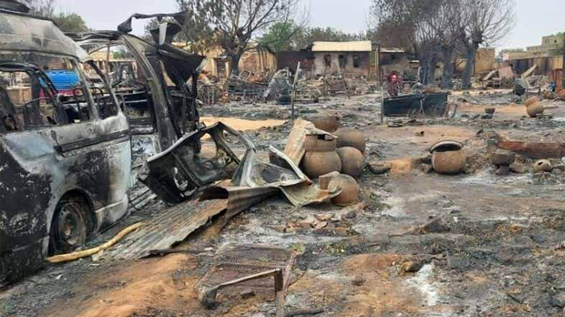 Ataque paramilitar mata 31 pessoas em acampamento de deslocados no Sudão