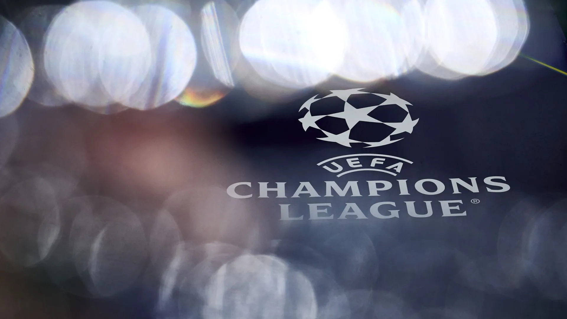 
                    Sporting recebe campeão PSG, Benfica disputa mais uma final em Turim
                