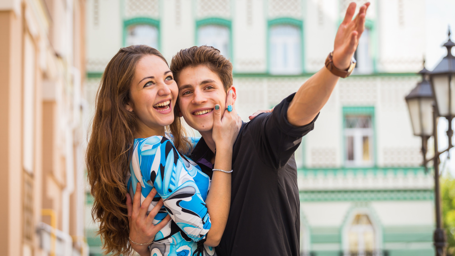 Estar num relacionamento feliz realmente fá-lo ganhar peso? A resposta