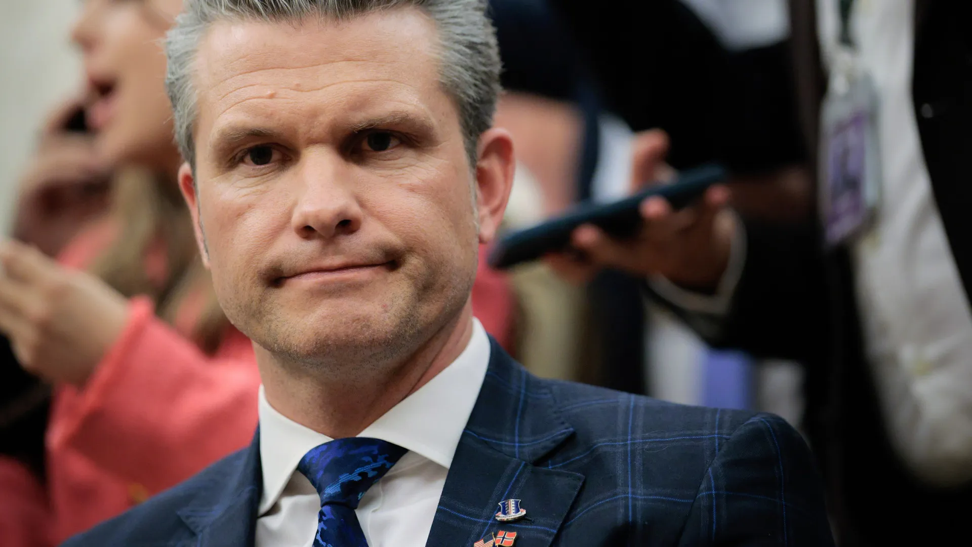 
                    EUA enviam maior porta-aviões para mar das Caraíbas
                