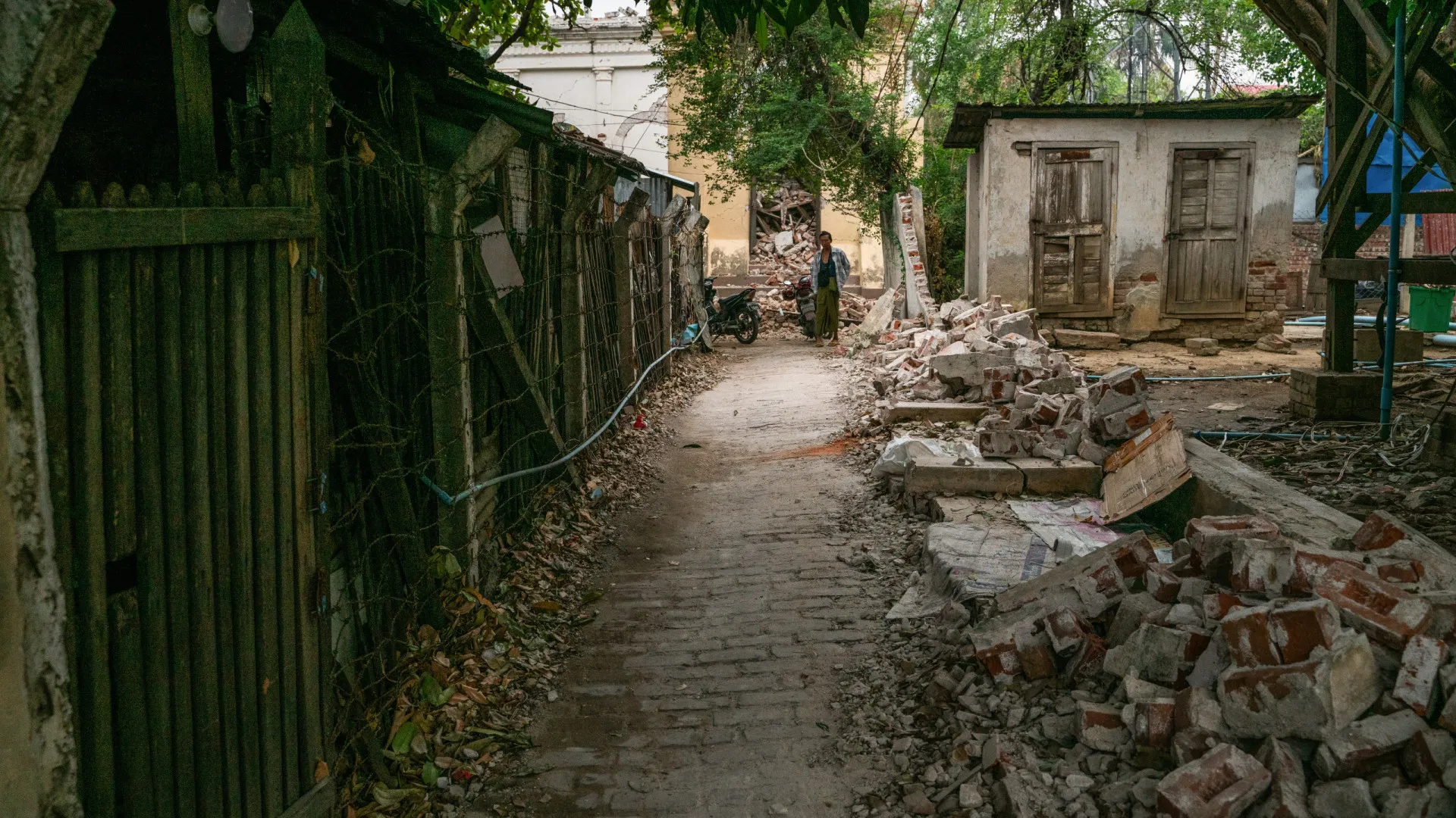 
                    Pelo menos 17 mortos em ataque aéreo da junta militar de Myanmar
                