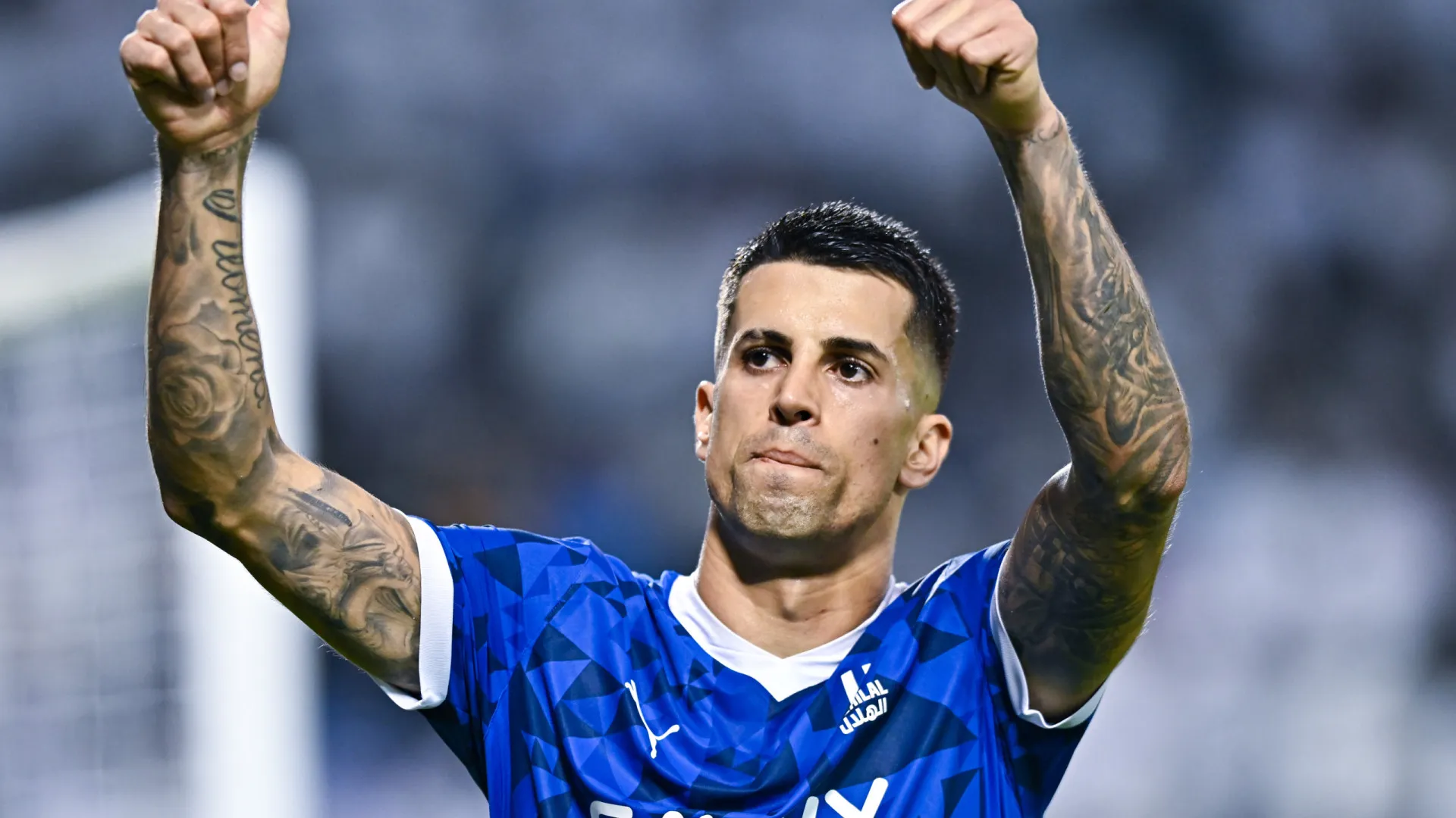 
                    João Cancelo entra em rota de colisão com Al Hilal e pode voltar a Itália
                