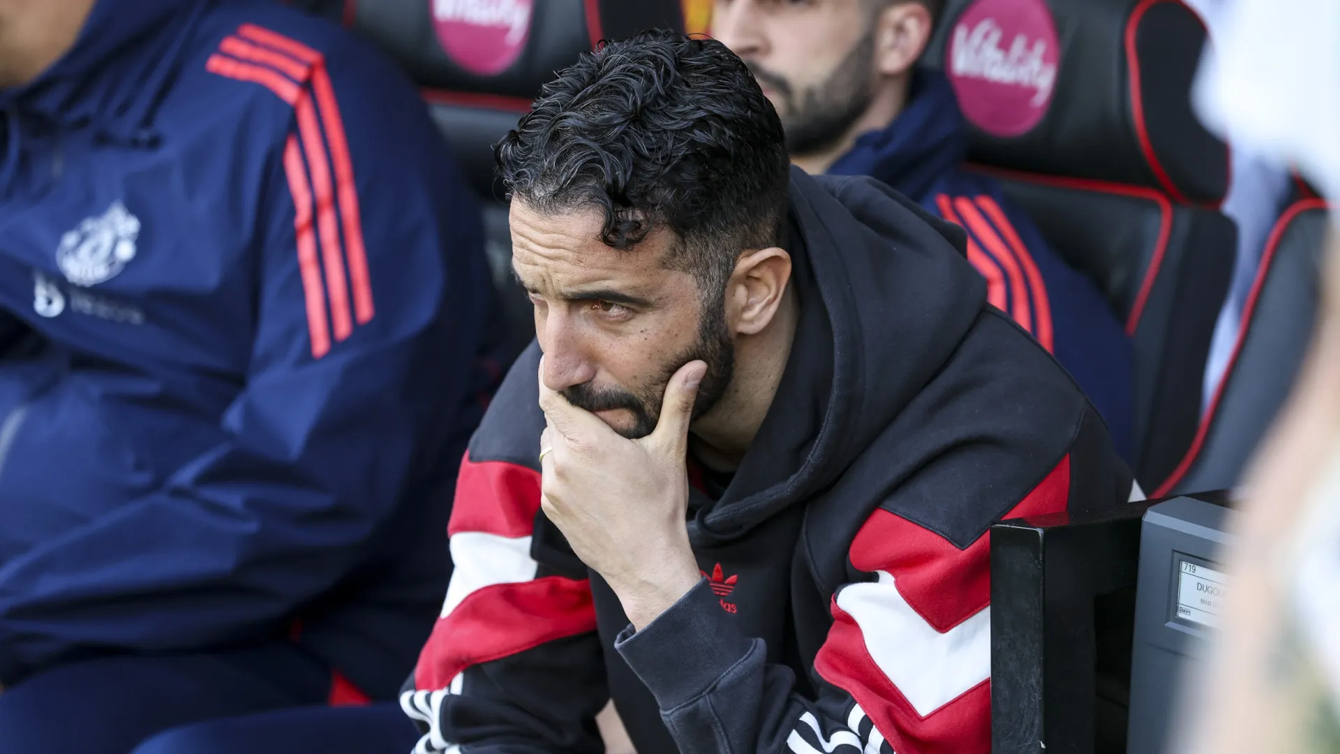 Manchester United coloca mãos à obra para desfazer 'obra' de Ruben Amorim