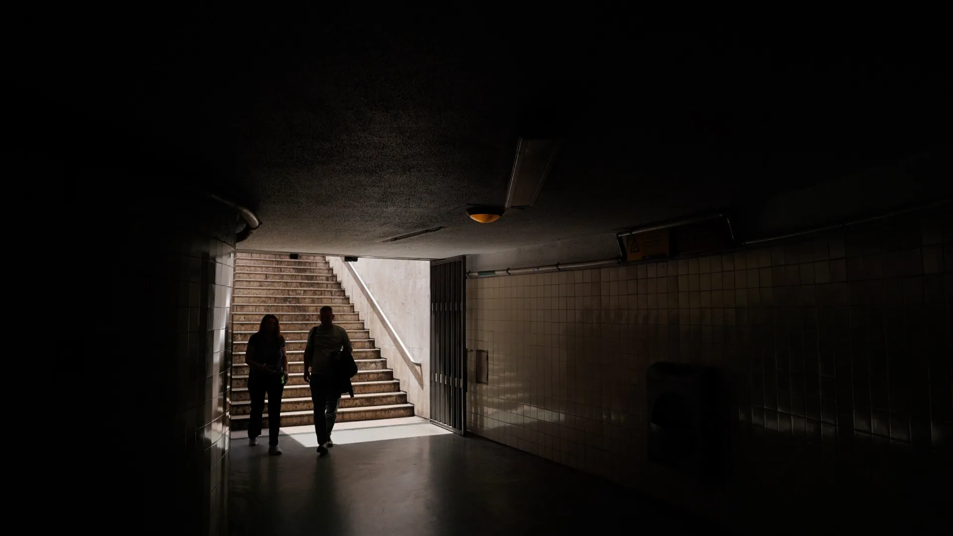 
                    Apagão: Fecho de interligações e uso de gás aumentaram custos e emissões
                