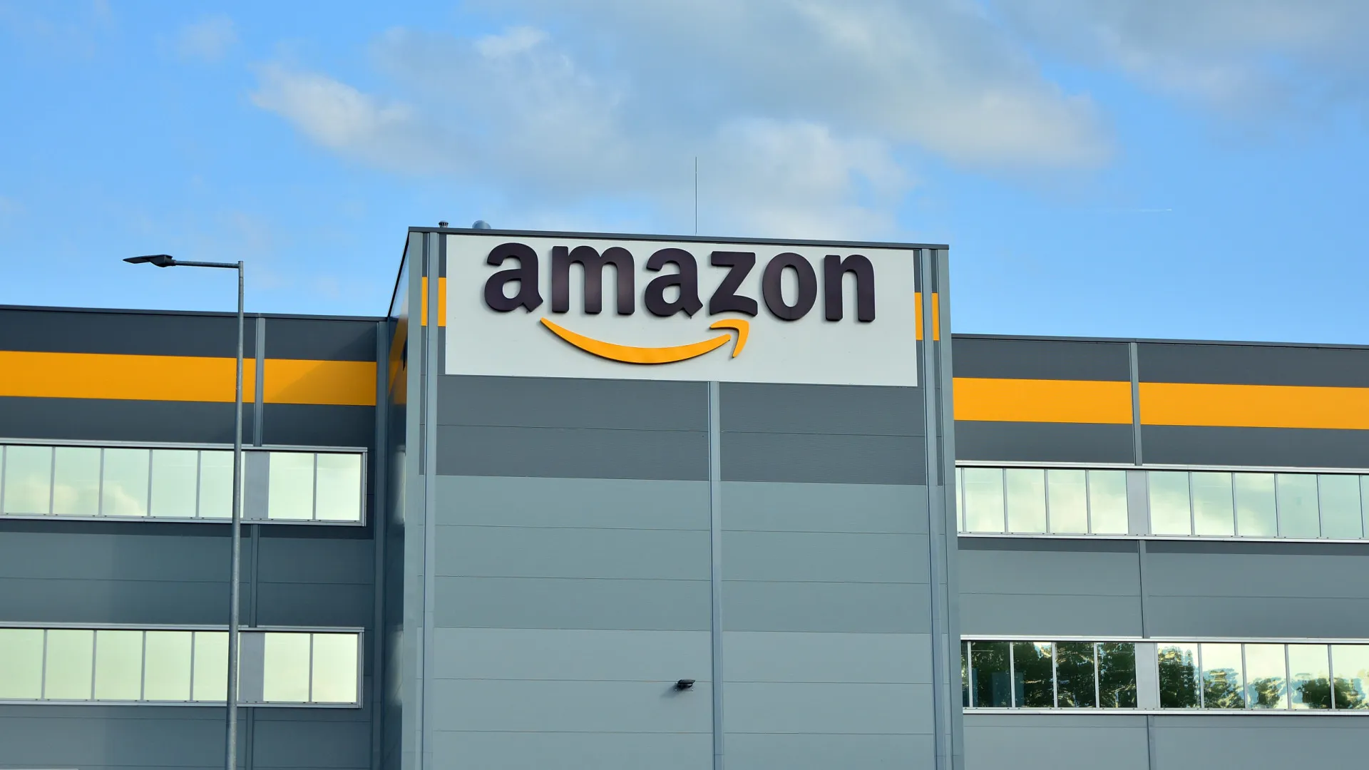 
                    Resultados da Amazon desiludem investidores
                