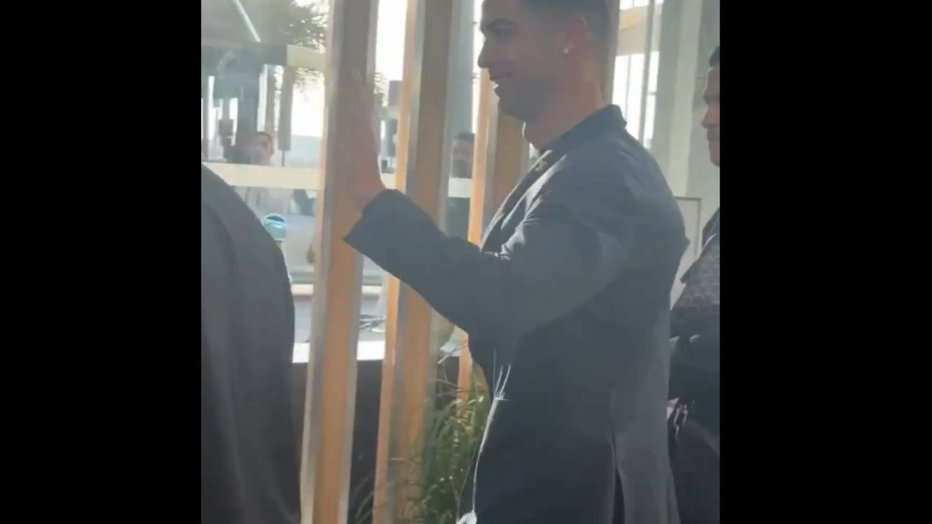 Adeptos gritaram por Cristiano Ronaldo e o português fez isto