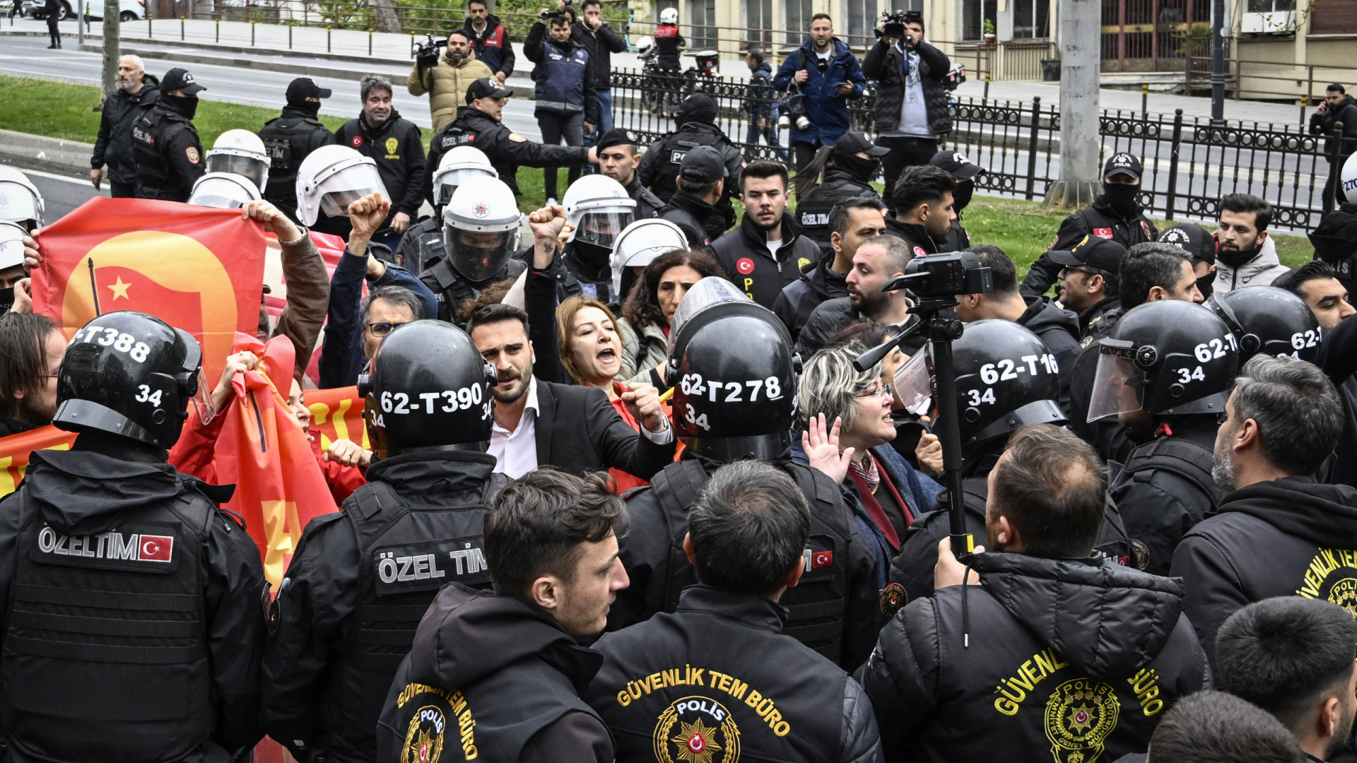 1.º de Maio. Pelo menos 180 detidos em manifestação em Istambul
