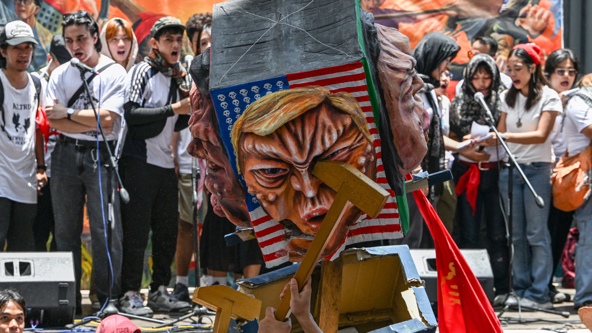 1.º de Maio. Trump em destaque nos protestos dos trabalhadores na Ásia