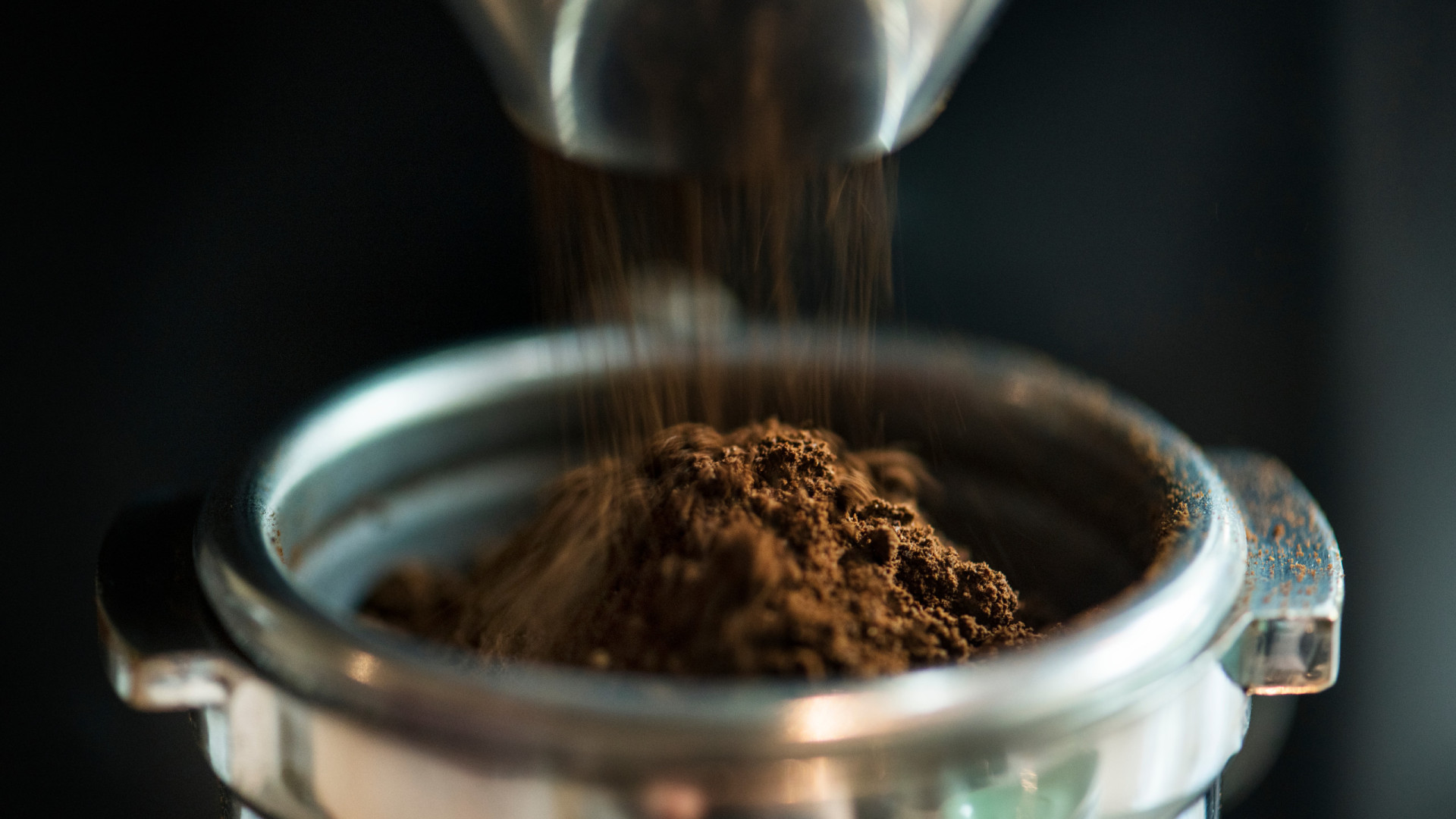 Não deite fora! Dez formas úteis (e criativas) de usar as borras de café