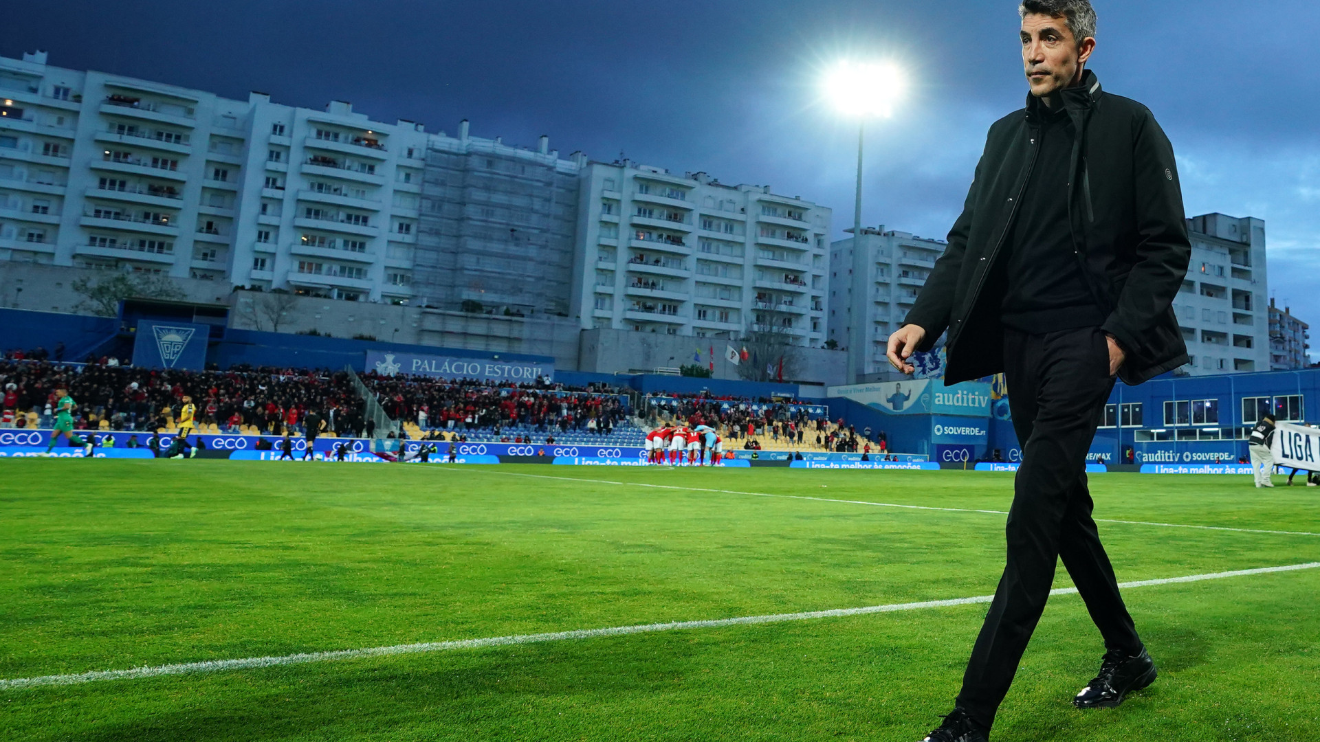 Bruno Lage sorriu no Estoril e já pensa no dérbi: 
