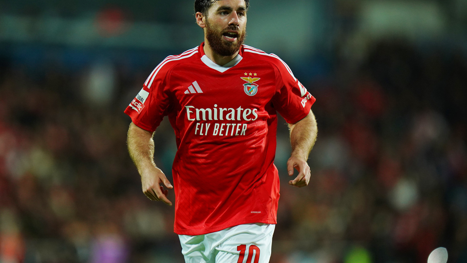 Kokçu justifica milhões e entra na história do Benfica antes do dérbi
