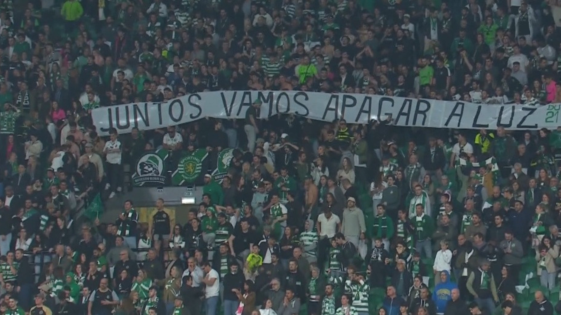 Adeptos do Sporting provocam Benfica com esta mensagem antes do dérbi