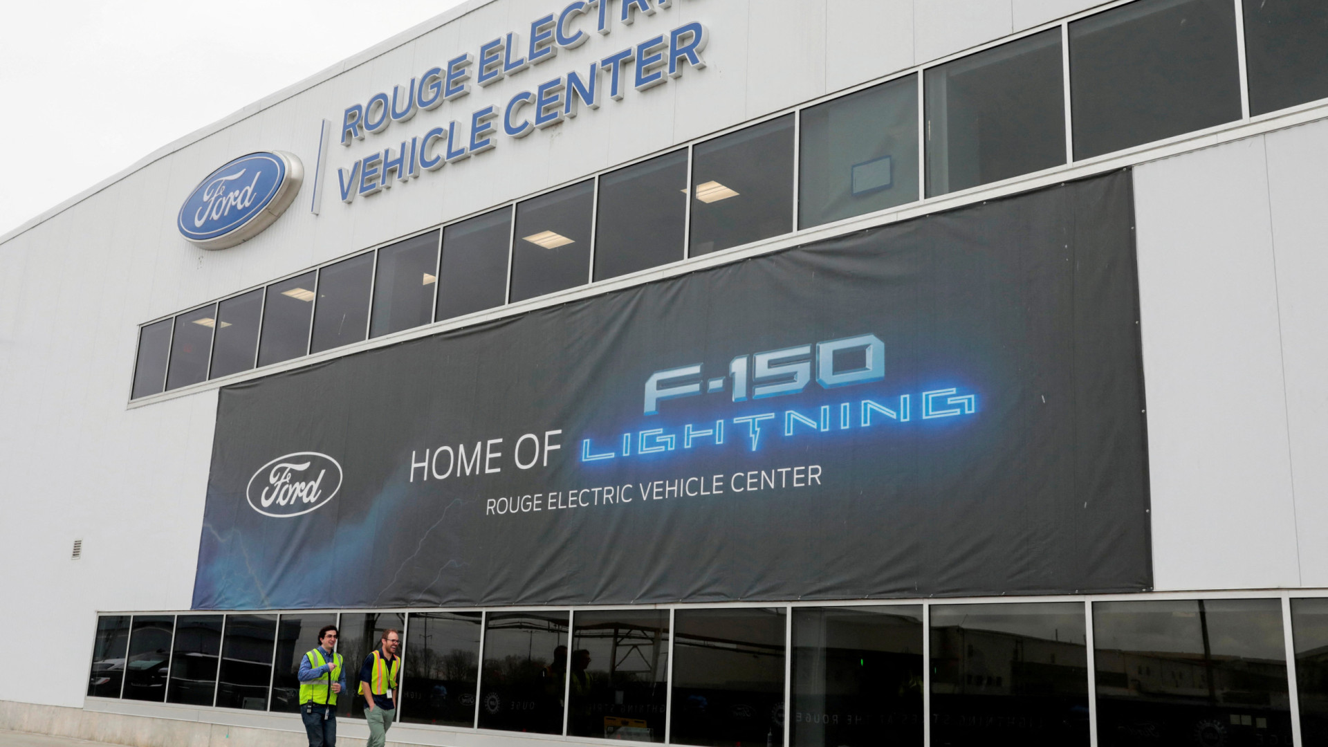 Ford estima impacto das tarifas em 1,5 mil milhões de dólares em 2025