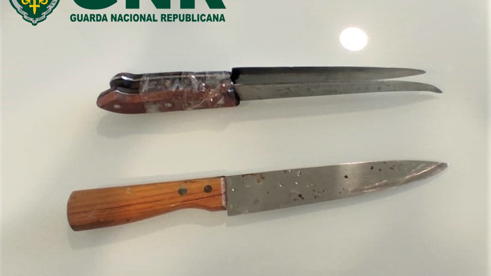 Mulher ameaçada de morte em Valongo. Suspeito tinha consigo três armas
